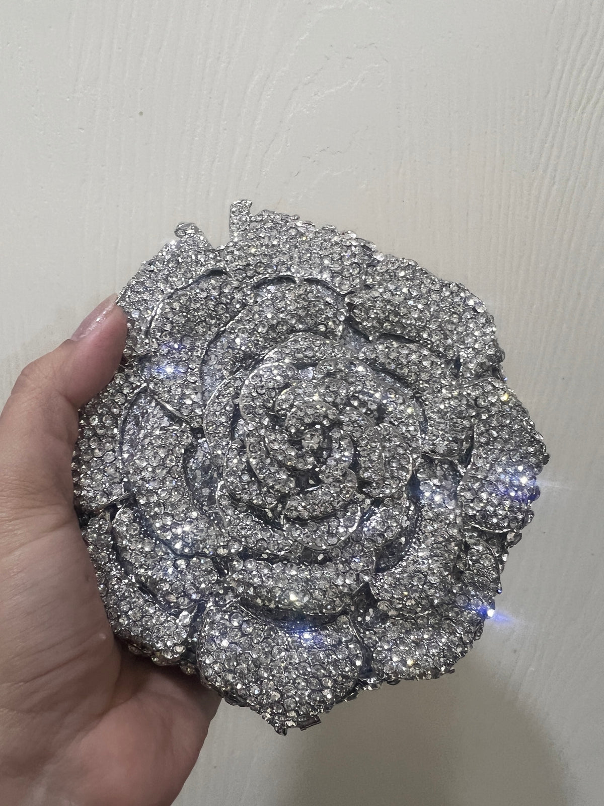 ROSETTE LUXE CLUTCH
