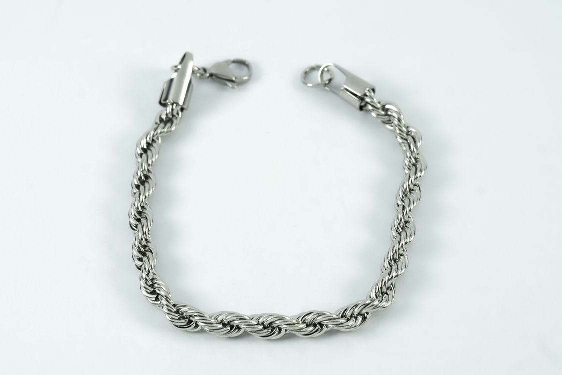 THE ROPE BRACELET