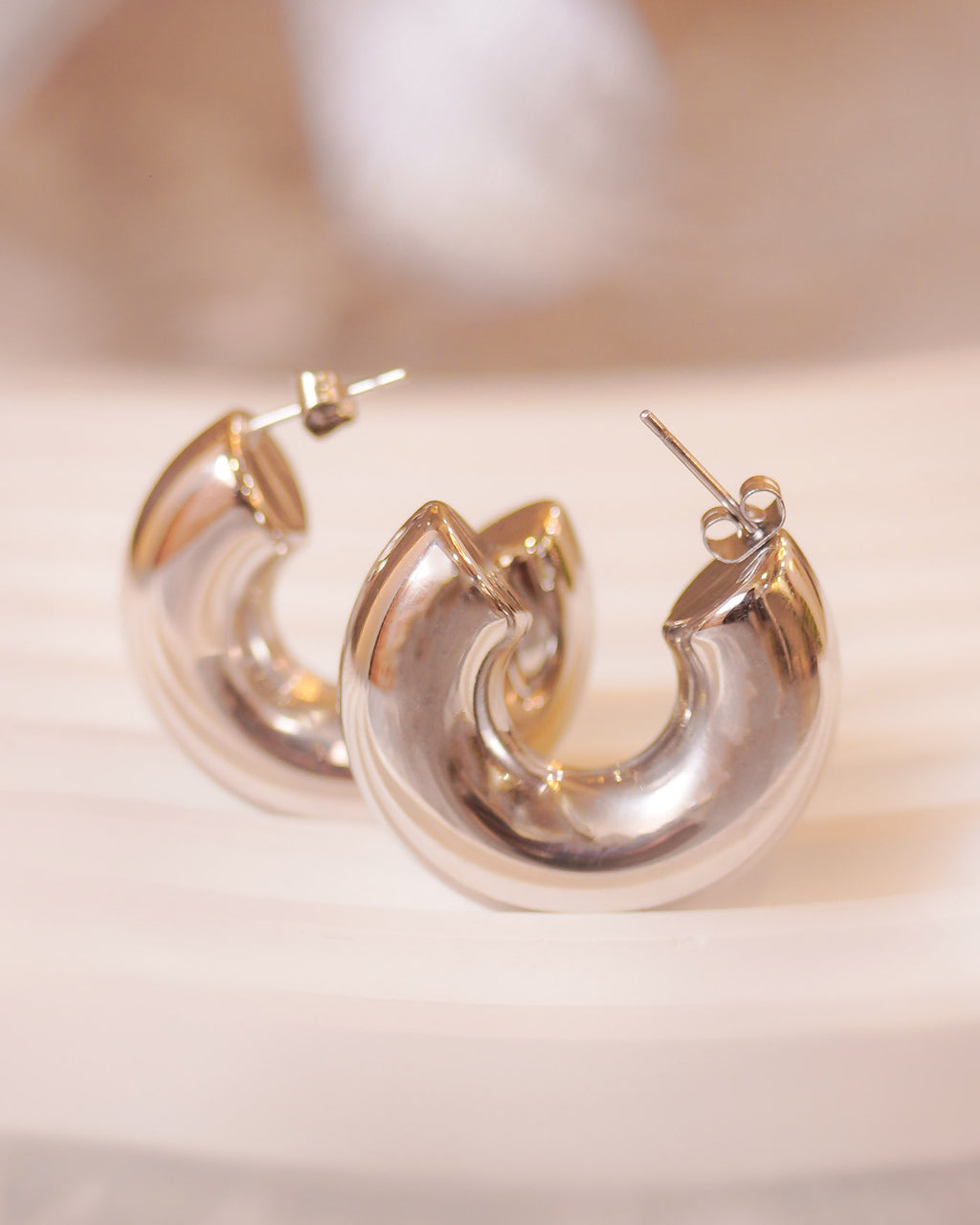 SIENNA SILVER HOOP EARRING
