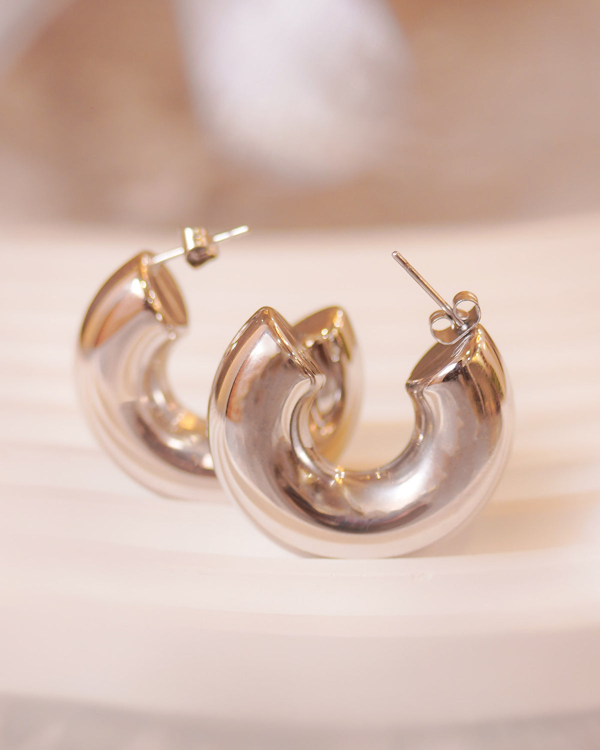 SIENNA SILVER HOOP EARRING