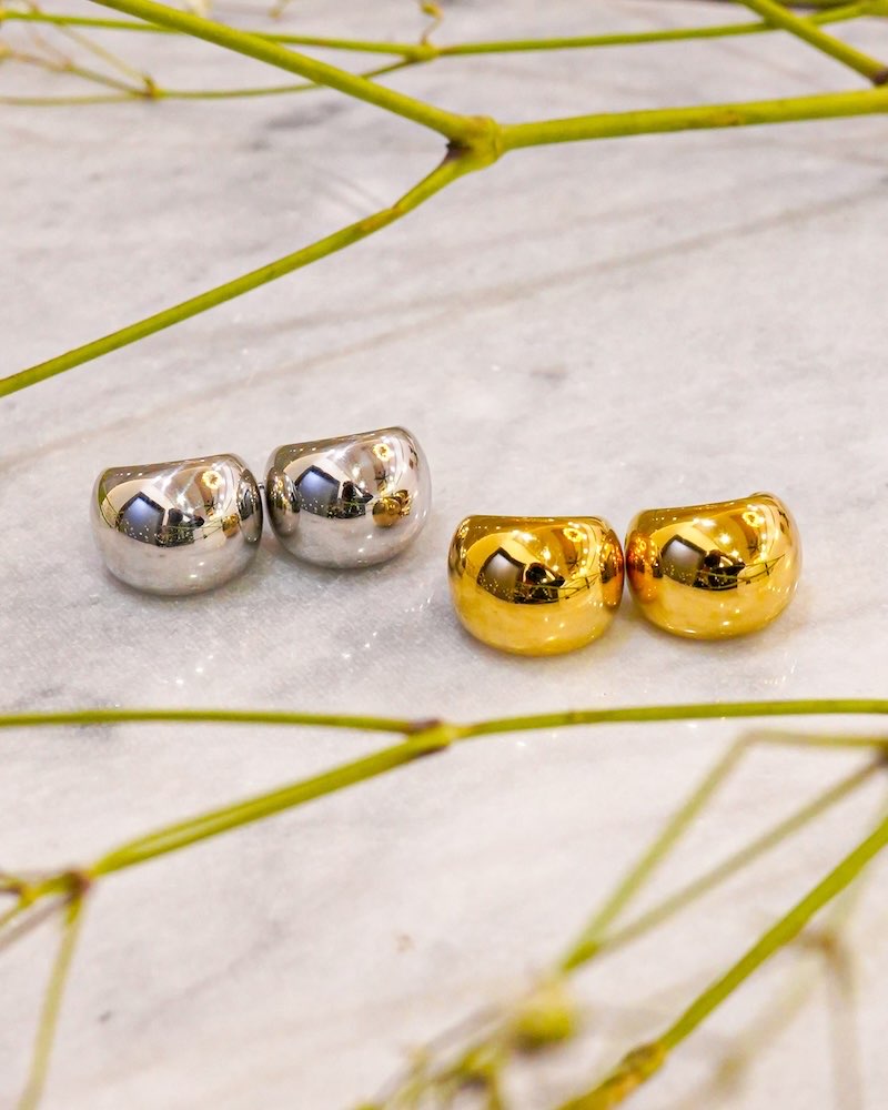 MILA HOOP EARRING