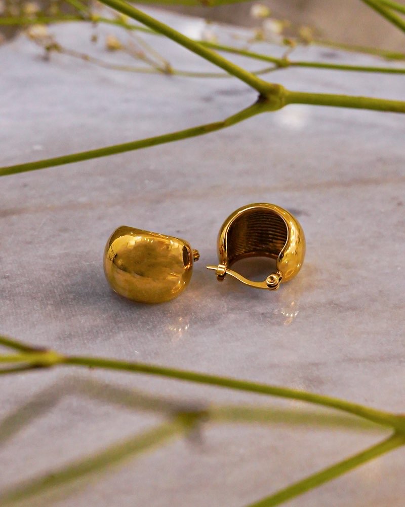 MILA HOOP EARRING