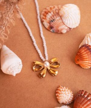 GLACIER PEARL NECKLACE